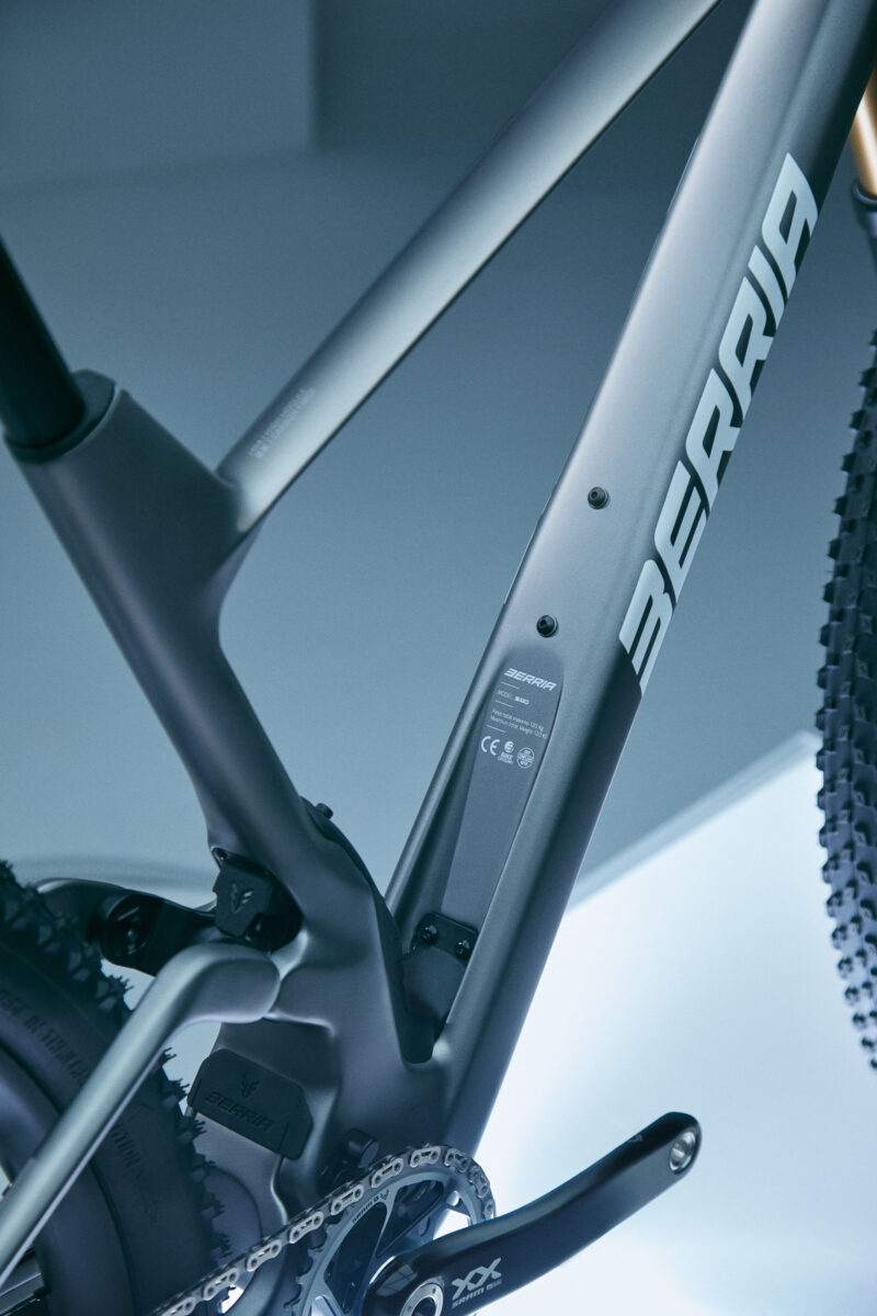 2024 berria mako shock integrated inside seat tube hidden in-link suspension