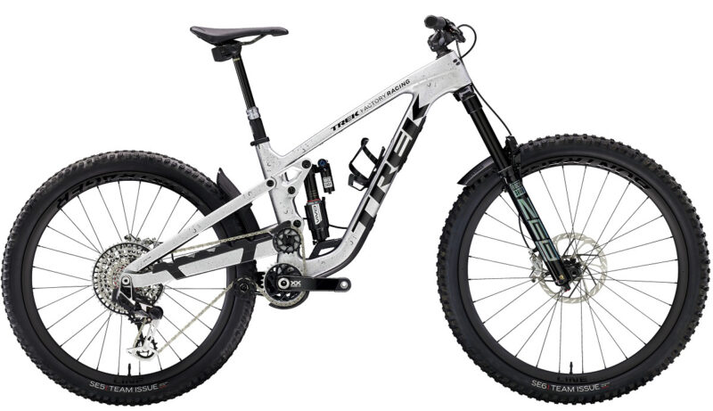 2024 Trek Slash 9.9 XX AXS, side