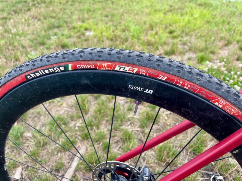 Challenge Tire Red SE TLR on bike