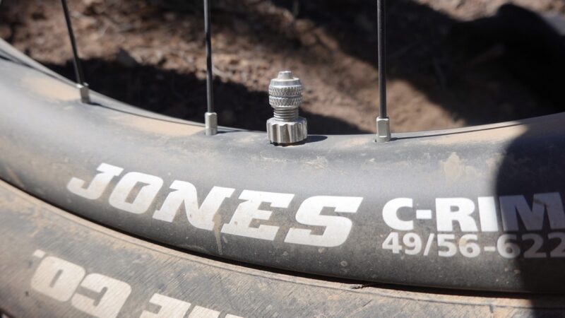 Jones Spec. Schrader Valve Stem carbon rim