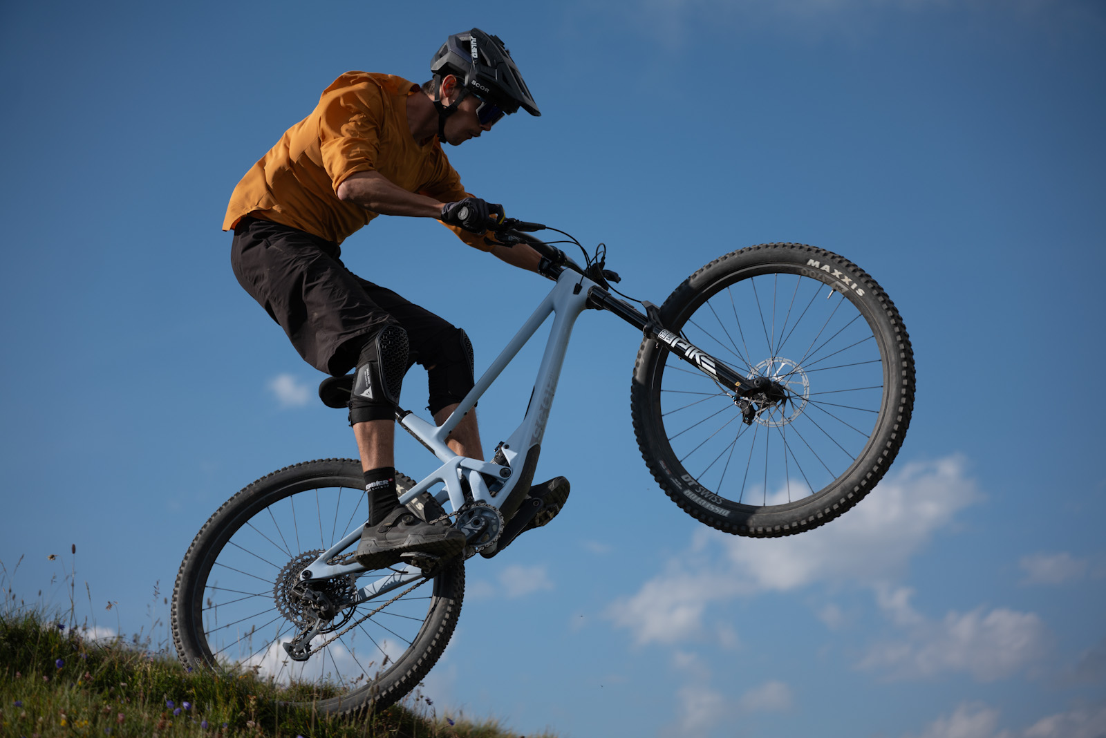SCOR Goes Short On Travel, Big On Fun With The New 2030 Trail Bike