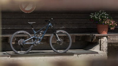 YT Capra Uncaged 12 Goes Auto-Pilot with RockShox Flight Attendant